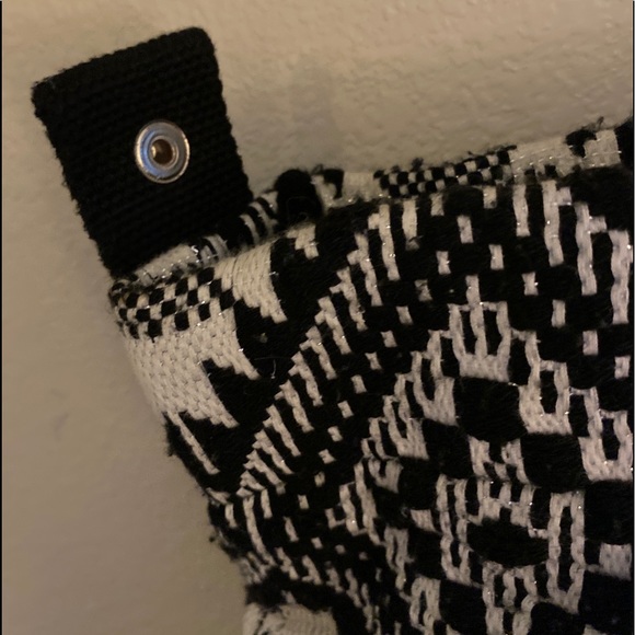 🤍🖤 Aztec Weekender - Picture 6 of 7